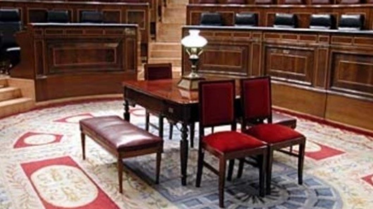 Mesa de taquígrafos del Congreso de los Diputados.