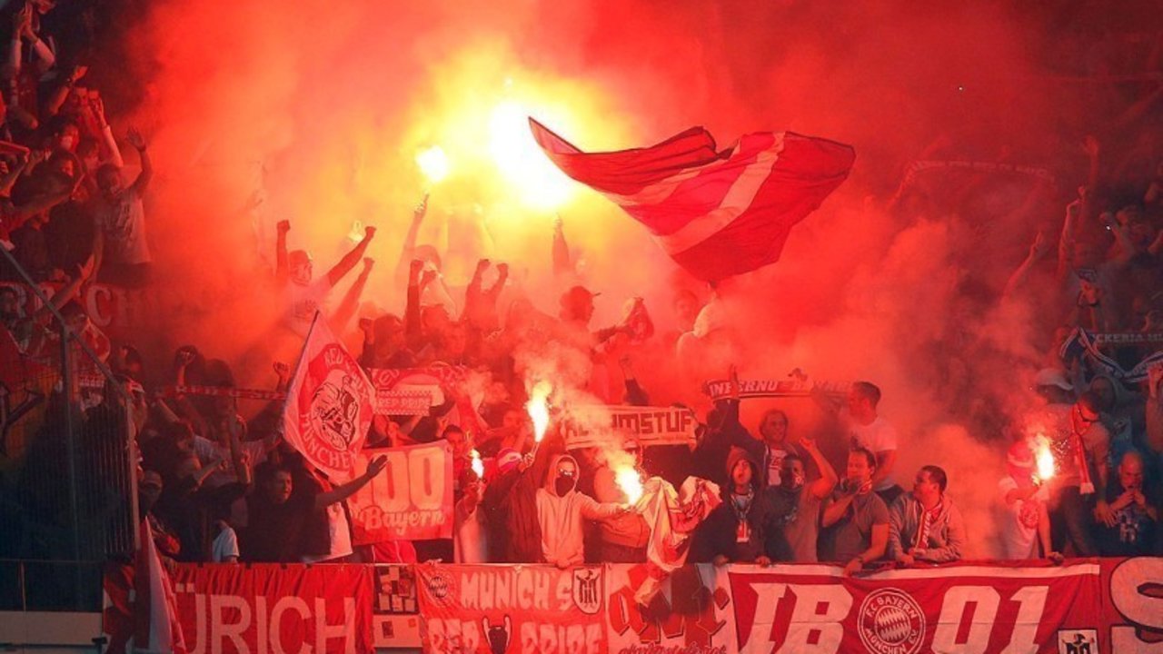 Ultras del Bayern de Munich durante un desplazamiento.
