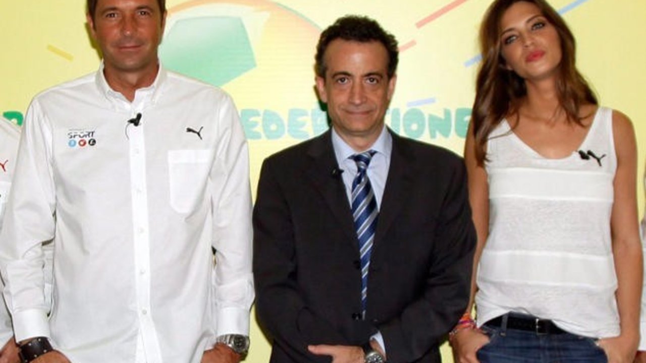 Manu Carreño, J.J. Santos y Sara Carbonero, en un acto de Mediaset sobre el Mundial de Brasil.