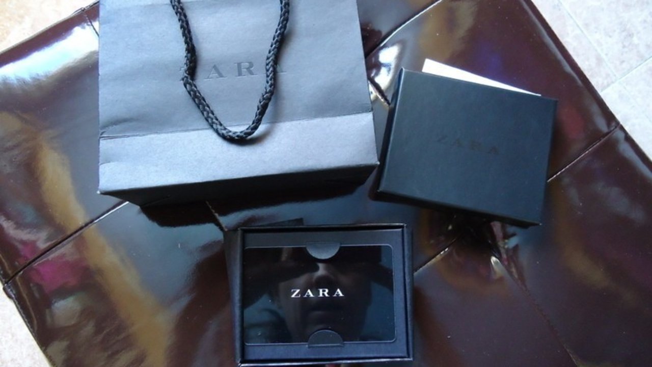 Tarjeta regalo de Zara.