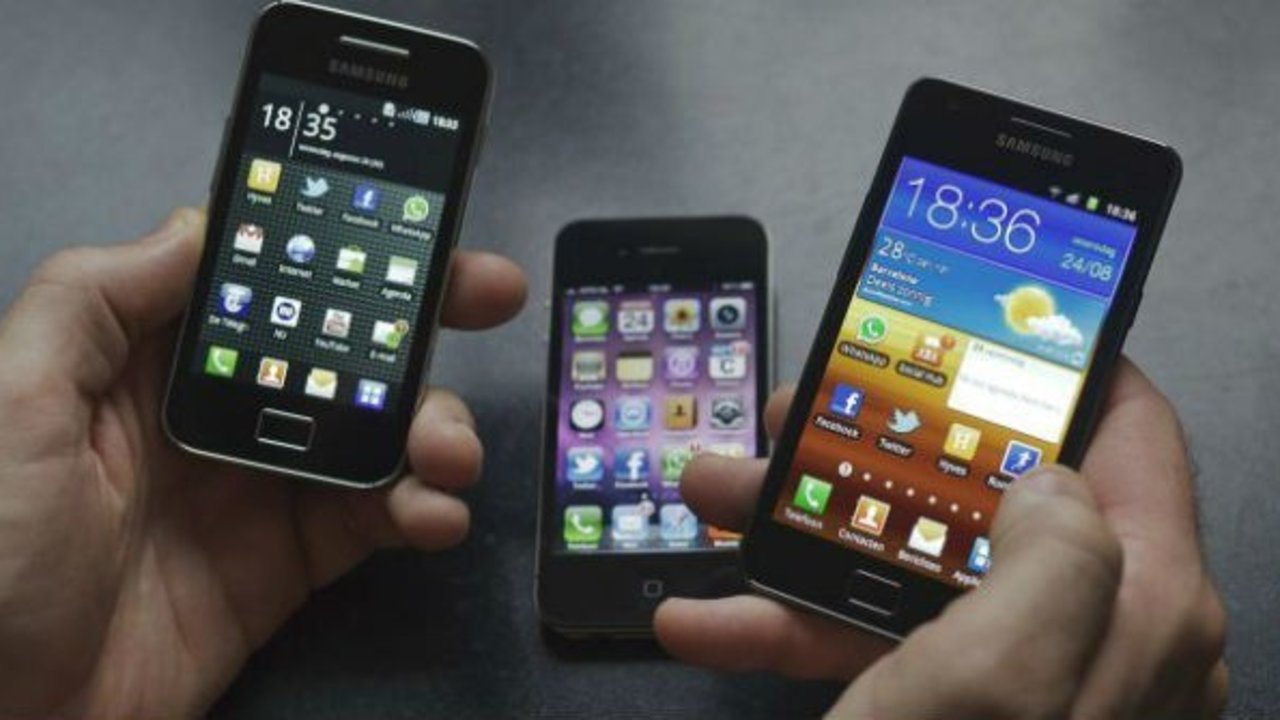 Smartphones de diferentes marcas.