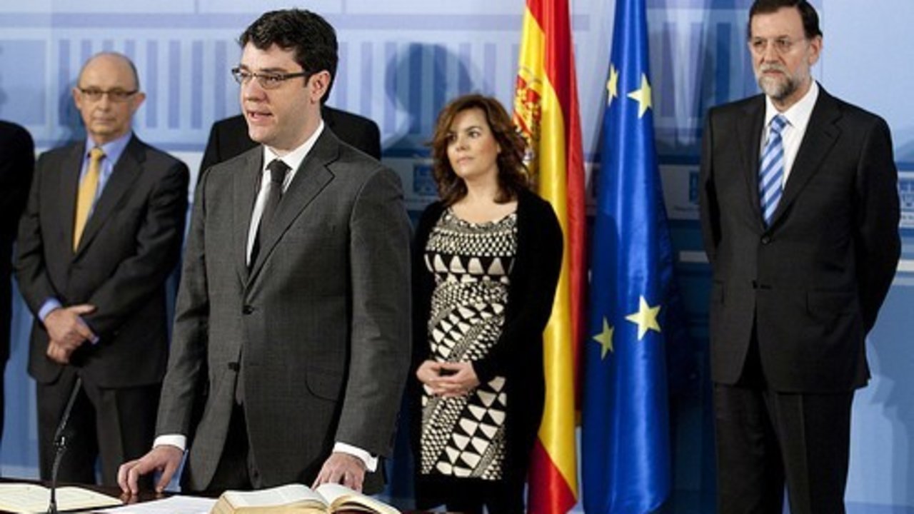 Álvaro Nadal, con Montoro, Sáenz de Santamaría y Rajoy.