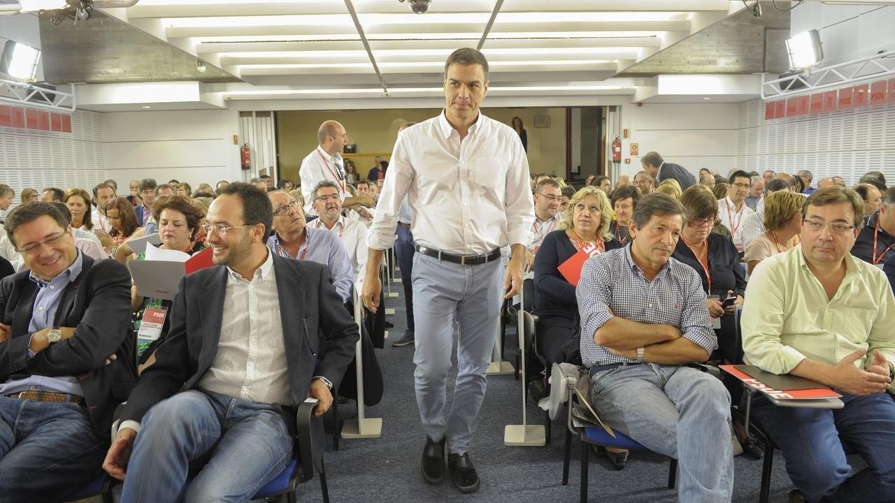 Pedro Sánchez entra a una reunión del Comité Federal del PSOE.
