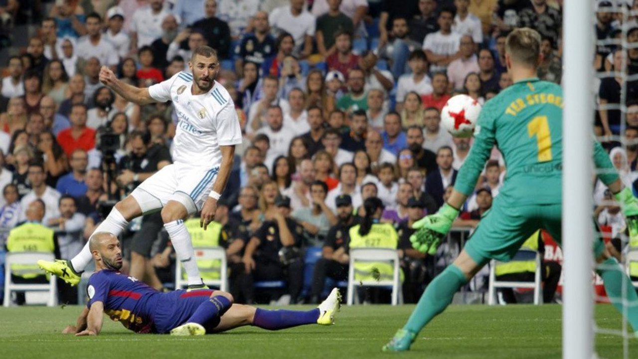 El último Madrid-Barça se disputó a las 11 de la noche.