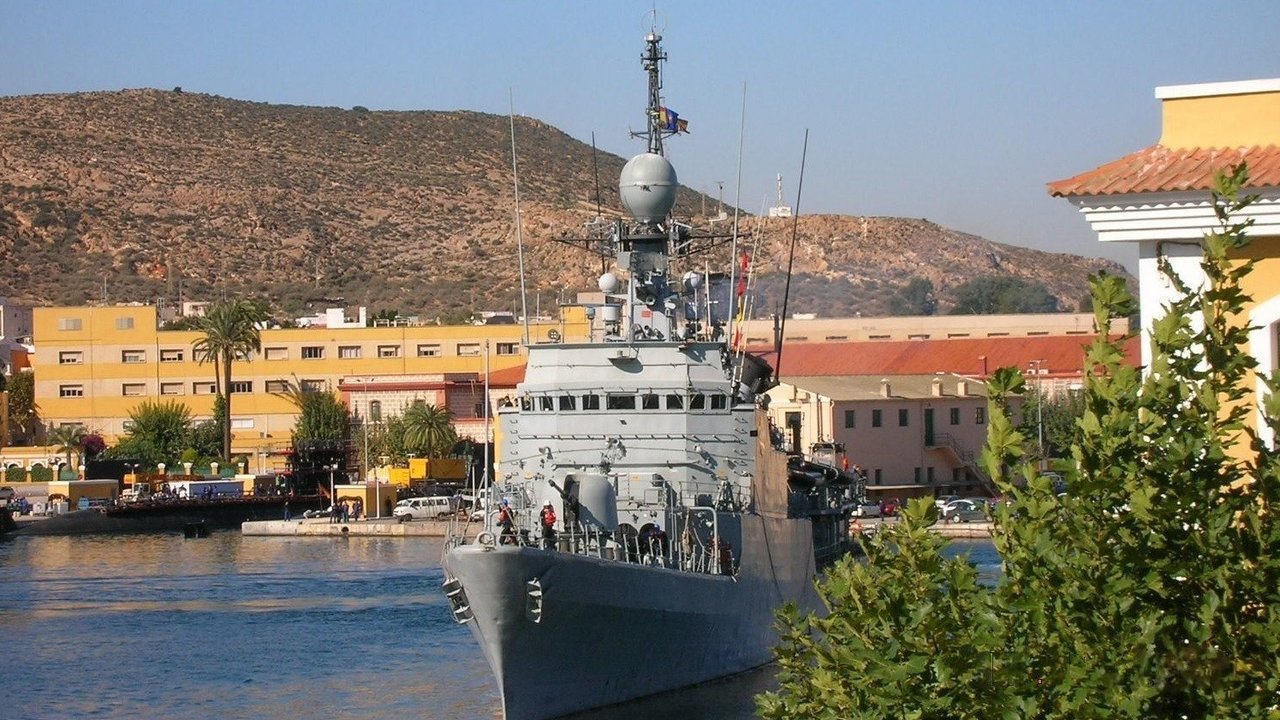 Imagen de archivo de un patrullero de la Armada en el arsenal de Cartagena.