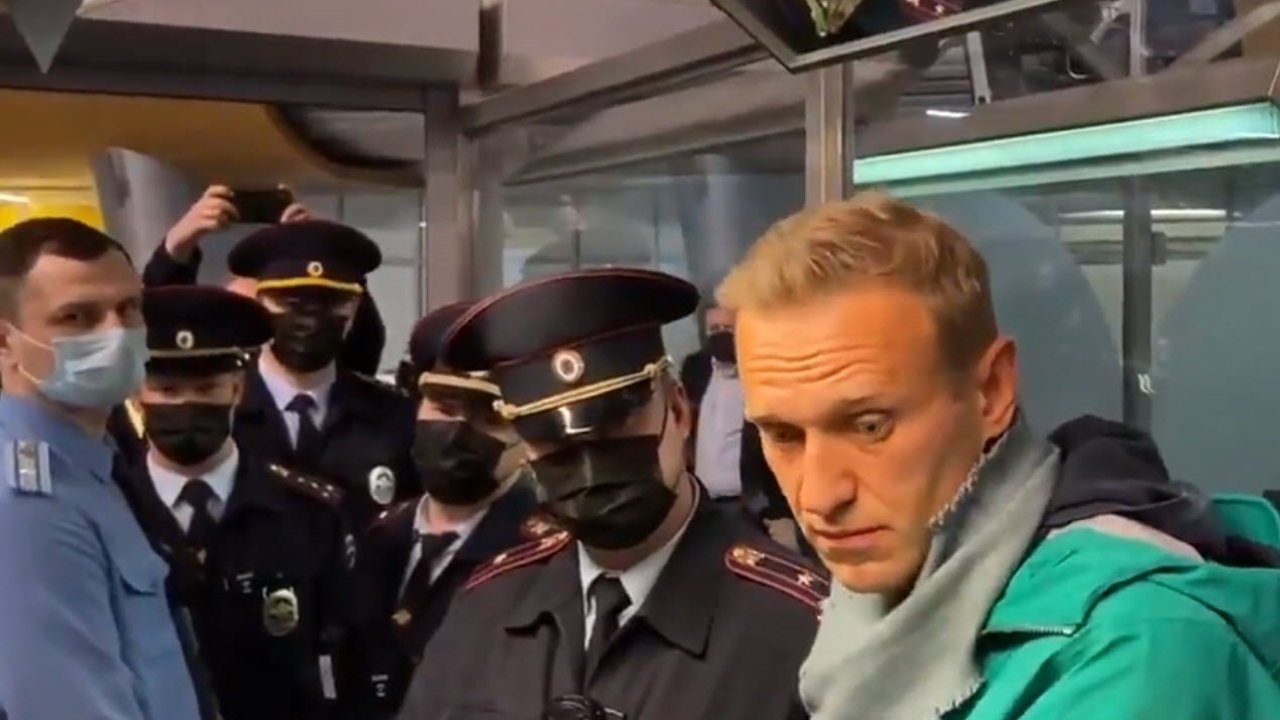 Detención del activista político ruso Alexei Navalni en el aeropuerto de Moscú