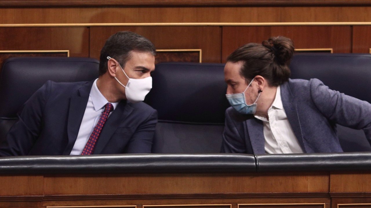 Pedro Sánchez y Pablo Iglesias en el Congreso de los Diputados.