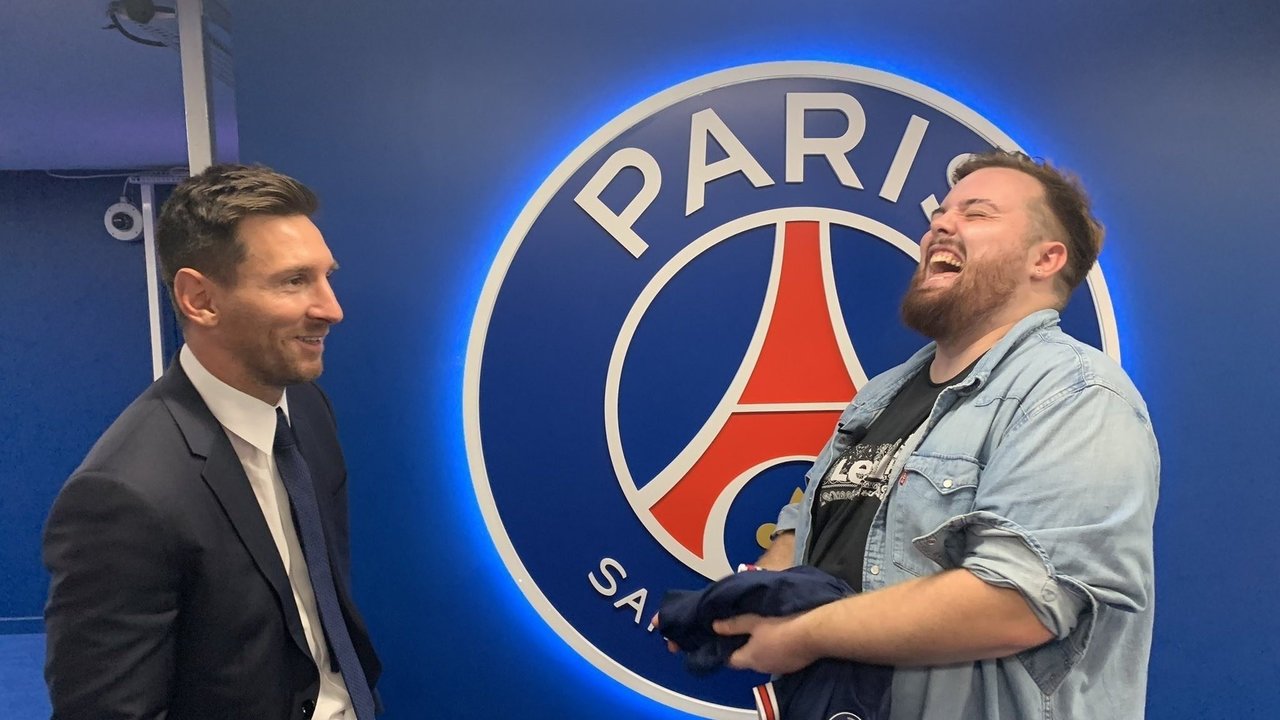 Ibai llanos ríe en su entrevista a Leo Messi.