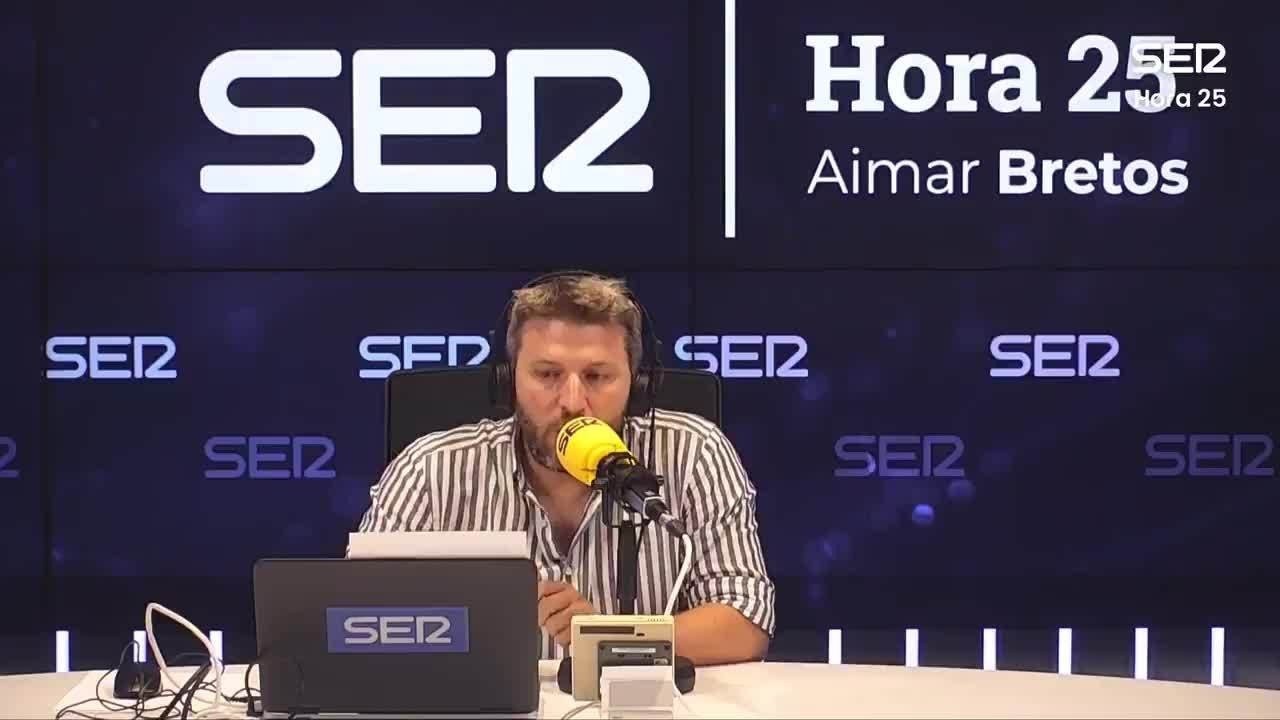 Aimar Bretos en directo en los estudios de la SER | Fuente: Cadena SER