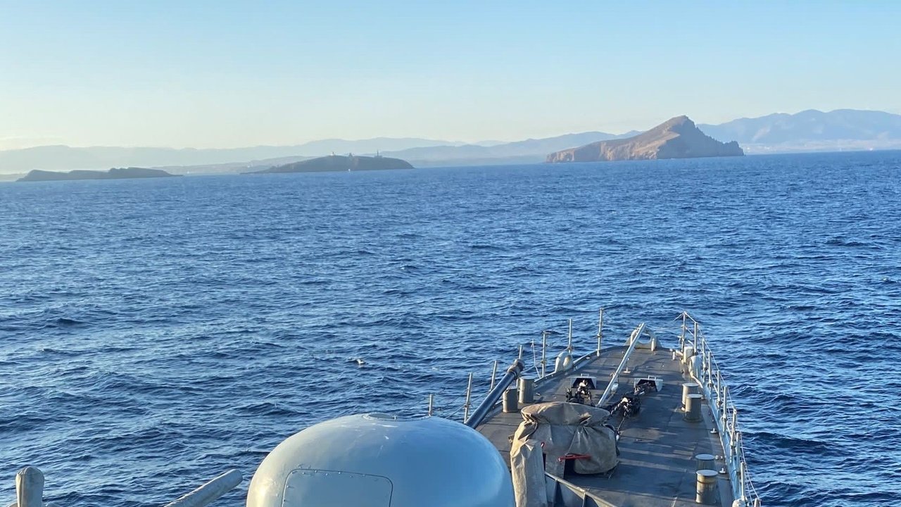 Fotografía difundida por el EMAD del patrullero 'Infanta Cristina' en las Islas Chafarinas.