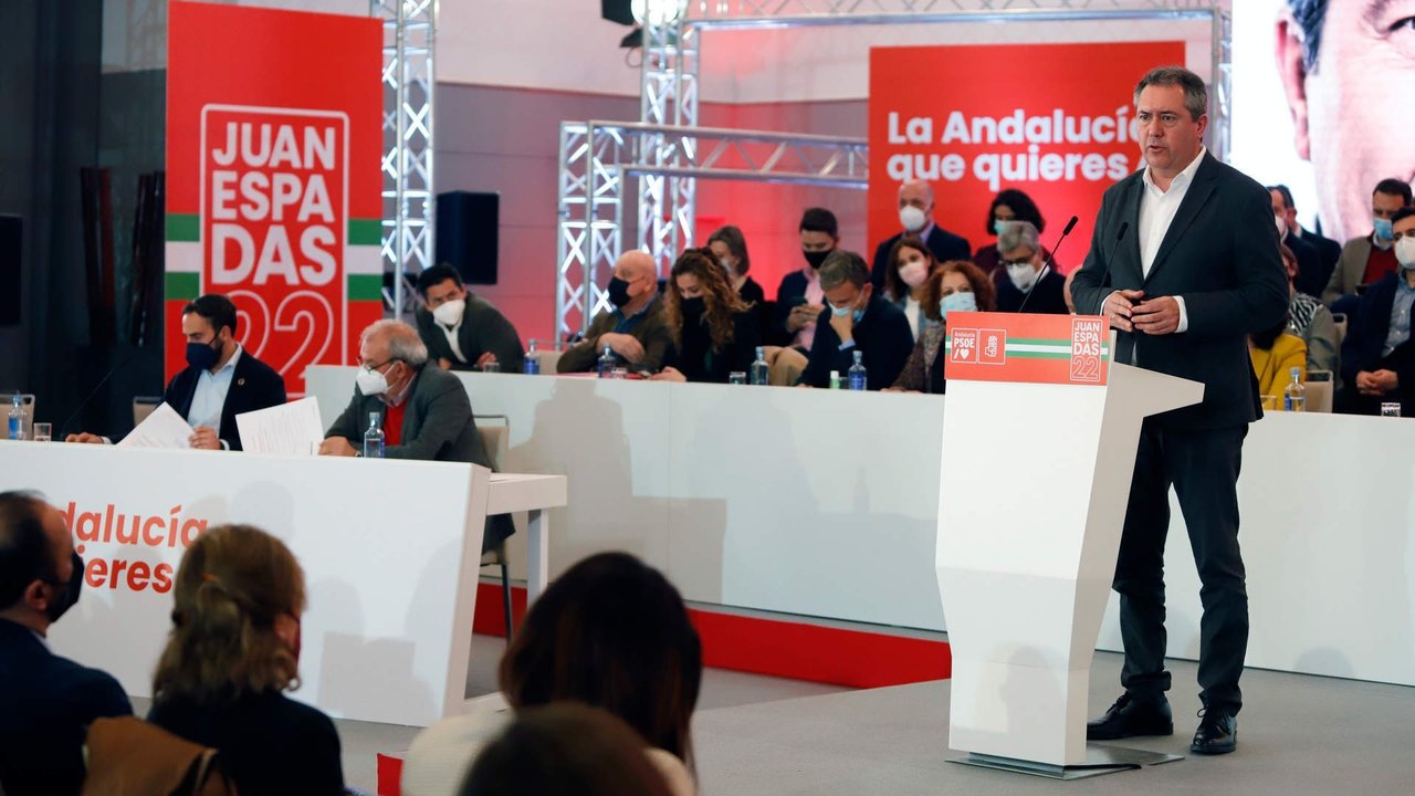  El secretario general del PSOE de Andalucía, Juan Espadas participa en el Comité Director del PSOE de Andalucía a 17 de Febrero de 2022 en Málaga, Andalucía.