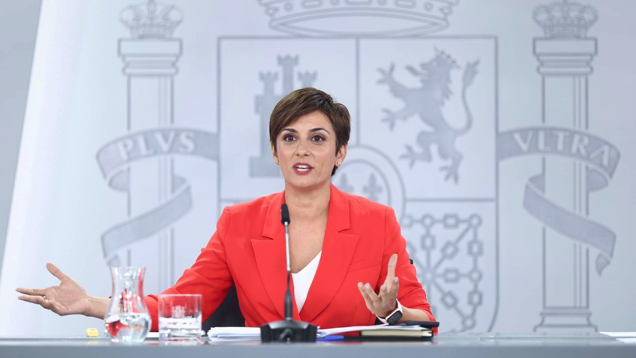 La ministra Portavoz, Isabel Rodríguez, en la rueda de prensa posterior al Consejo de Ministros.