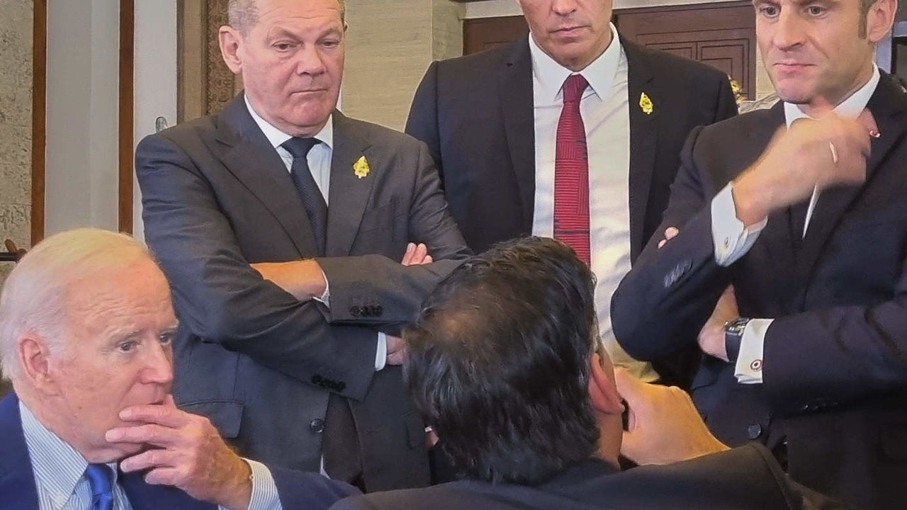 Joe Biden, Olaf Scholz, Rishi SUnak, Pedro Sánchez y Enmanuel Macron (Izquierda-derecha)