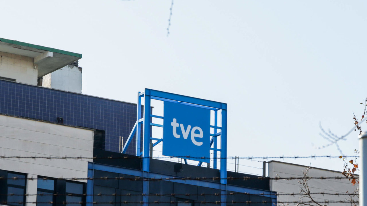 Logotipo de Televisión Española en la sede de RTVE en Prado del Rey.