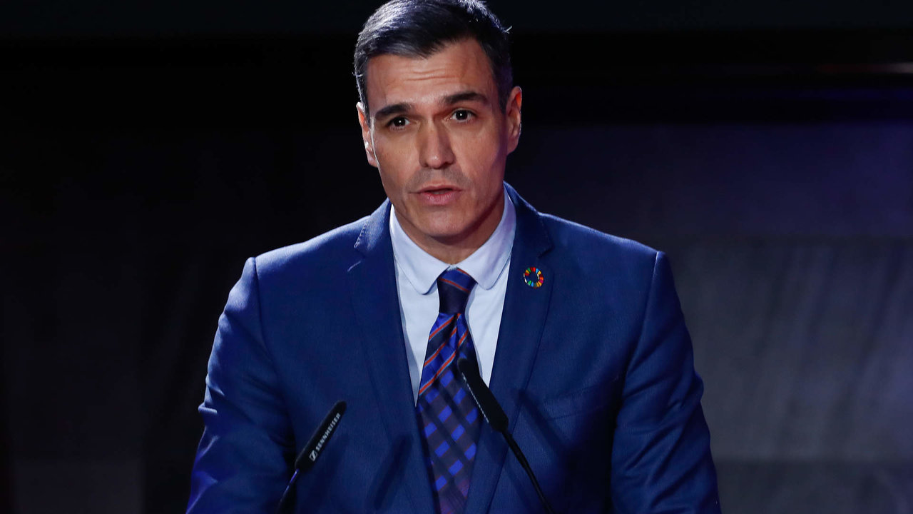 Pedro Sanchez, President of the Government of Spain, attends during the COE (Spanish Olympic Committee) 2022 Awards Ceremony at COE at COE Official Headquarters on December 21, 2022 in Madrid, Spain. 