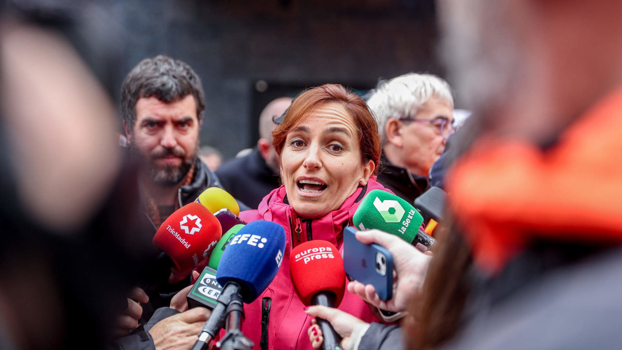 Mónica García comparece ante los medios de comunicación.