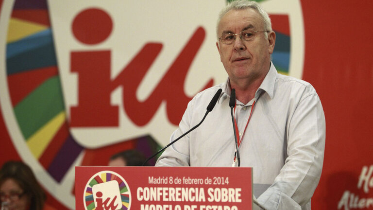 El coordinador federal de Izquierda Unida, Cayo Lara, durante la conferencia sobre el modelo de Estado.