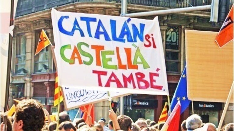 Manifestaci&oacute;n en Catalu&ntilde;a a favor de la ense&ntilde;anza en biling&uuml;e.