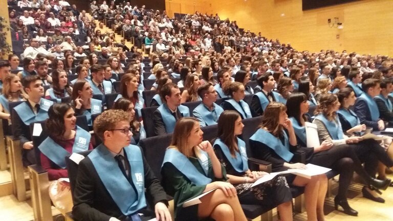 Alumnos graduados a la Universidad Jaume I de Castell&oacute;n.