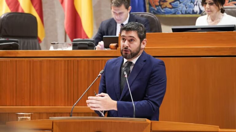 El portavoz de Vox en las Cortes de Arag&oacute;n, Alejandro Nolasco. (Foto: Cortes de Arag&oacute;n / Europa Press).
