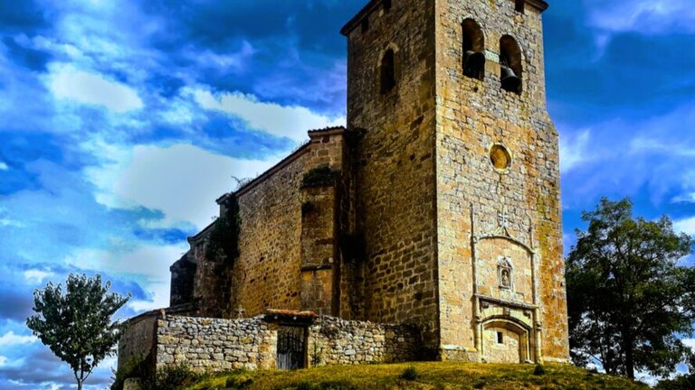Iglesia g&oacute;tica de Fuenteodra, en Burgos.