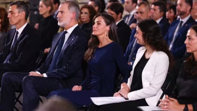 Los Reyes asisten al funeral de Estado por las v&iacute;ctimas de la dana.- Rober Solsona / Europa Press.