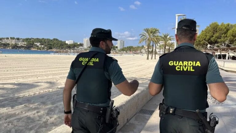 Guardias Civiles en Ibiza.