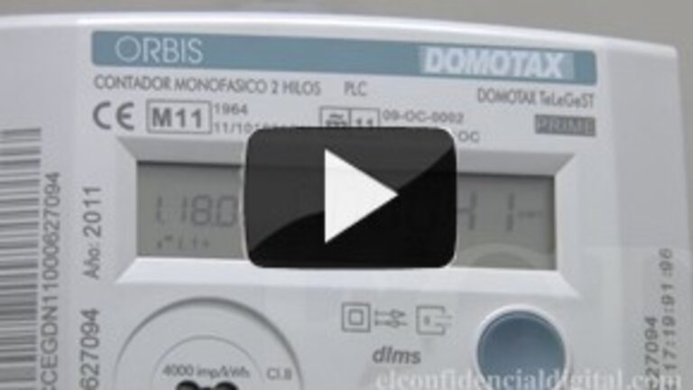 <p>Los contadores el&eacute;ctricos inteligentes ya se est&aacute;n instalando en hogares de toda Espa&ntilde;a, sustituyendo a los tradicionales. Con ellos, seg&uacute;n el Gobierno, podr&aacute;n medirse las horas de mayor consumo y aquellas en las que la electricidad es m&aacute;s cara, pudiendo dise&ntilde;arse planes de ahorro. Tendr&aacute; efecto en las facturas, asegura el Ejecutivo. Conozca c&oacute;mo son y c&oacute;mo funcionan estos nuevos &lsquo;contadores inteligentes&rsquo;.</p><div></div><br _mce_bogus="1"><p></p>