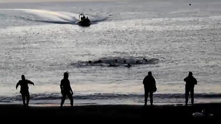 Imagen del v&iacute;deo de la actuaci&oacute;n de la Guardia Civil en Ceuta.