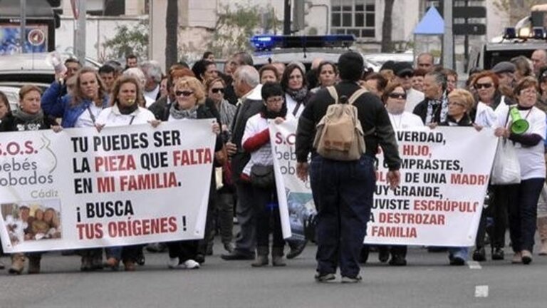 Manifestaci&oacute;n de v&iacute;ctimas de robo de beb&eacute;s.