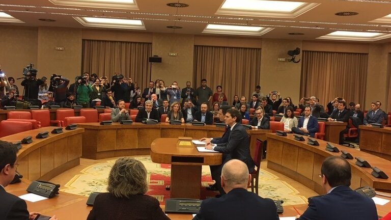 Firma del pacto de Pedro S&aacute;nchez con Albert Rivera.