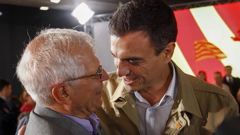 Josep Borrell y Pedro S&aacute;nchez.