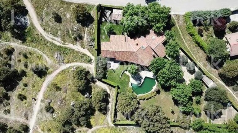 Vista &aacute;rea del chalet de Pablo Iglesias e Irene Montero, en Galapagar.