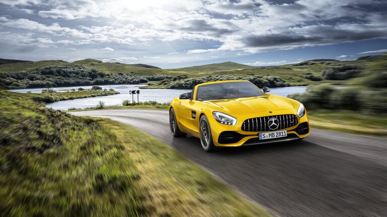 MERCEDES-AMG GT S ROADSTER