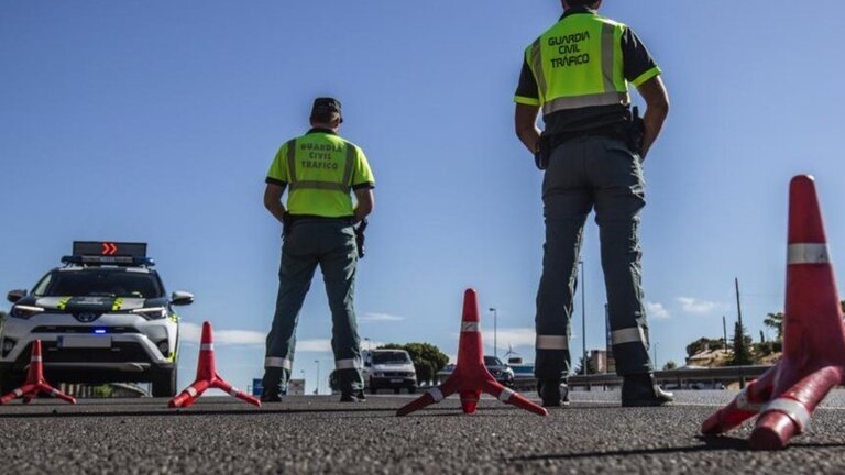 Agentes de Tr&aacute;fico de la Guardia Civil.
