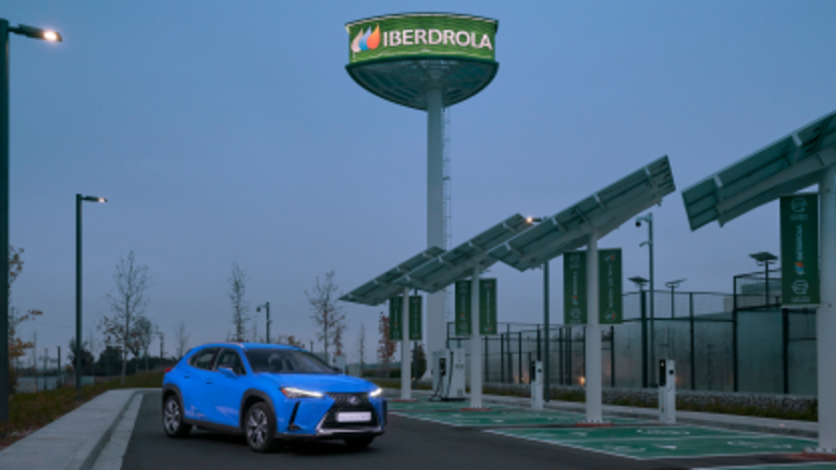 Lexus e Iberdrola.