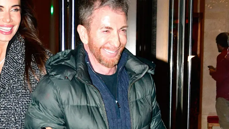 Jorge Salvador, Pilar Rubio y Pablo Motos salen del Teatro Real donde han asistido a la fiesta de Navidad de Atresmedia, a 11 de diciembre de 2023, en Madrid (España)
FIESTA;NAVIDAD
Óscar Ortiz / Europa Press
12/12/2023