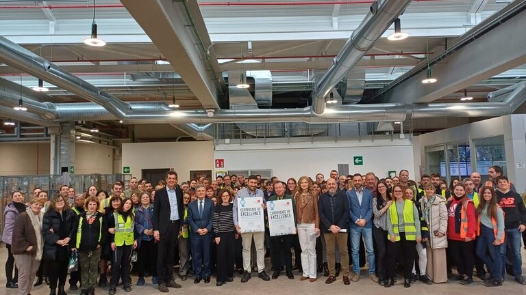 Acto entrega Certificado de Excelencia a Oficina de Cambio de Correos de Madrid-Barajas.