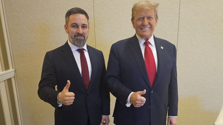 Santiago Abascal junto a Donald Trump.