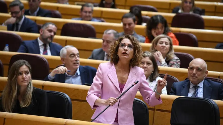 La vicepresidenta primera y ministra de Hacienda, María Jesús Montero, durante una sesión de control, en el Senado, a 25 de febrero de 2025, en Madrid (España).