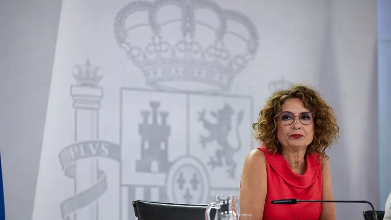 La vicepresidenta primera y ministra de Hacienda, María Jesús Montero. (Jesús Hellín / Europa Press)