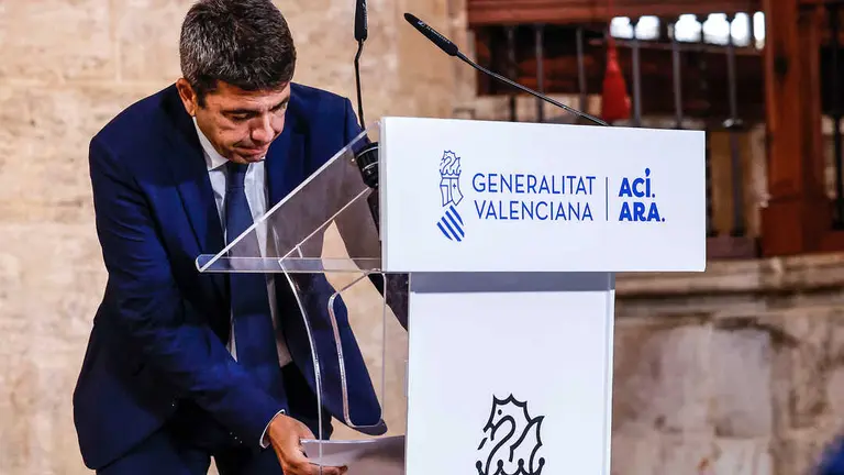 El presidente de la Generalitat valenciana, Carlos Mazón, durante una declaración institucional, en el Palau de la Generalitat, a 3 de noviembre de 2025, en Valencia, Comunidad Valenciana. (Rober Solsona / Europa Press)
