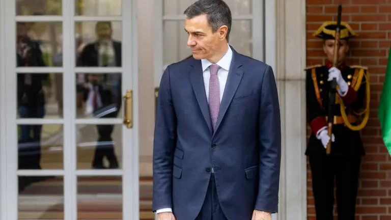 l presidente del Gobierno, Pedro Sánchez, recibe al Sultán del Sultanato de Omán, S.M. Haitham Bin Tariq Al-Busaid, en el Palacio de la Moncloa, a 5 de noviembre de 2025, en Madrid (España). (Ananda Manjón / Europa Press)