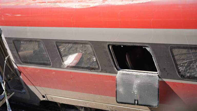 Uno de los vagones del tren de Iryo que descarril&oacute;, a 20 de enero de 2026, en Adamuz, C&oacute;rdoba, Andaluc&iacute;a. (Joaquin Corchero / Europa Press)