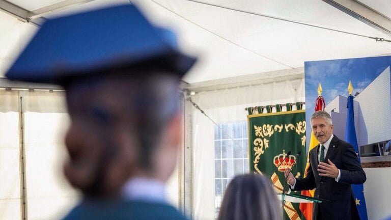 El ministro del Interior, Fernando Grande-Marlaska, en un acto de la Guardia Civil (Foto: Guardia Civil).
