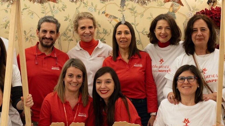 La Infanta Elena en el Mercadillo Solidario Fundación MAPFRE en el Wellington Hotel.