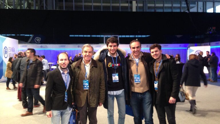 Javier Puente y Luis Peral con Rodrigo Mediavilla en el centro. 