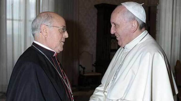 El Papa Francisco y el cardenal Ricardo Bl&aacute;zquez en un encuentro.