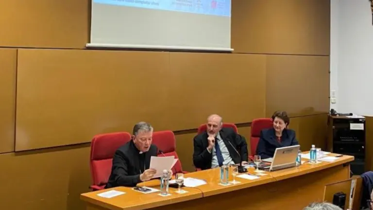 Juan Antonio Martínez Camino, en el "Foro de diálogo y estudio sobre el perdón y la reconciliación".