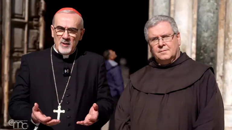 Cardenal Pierbattista Pizzaballa junto a Fr. Francesco Patton Custodio de Tierra Santa. 
Christian Media Center.